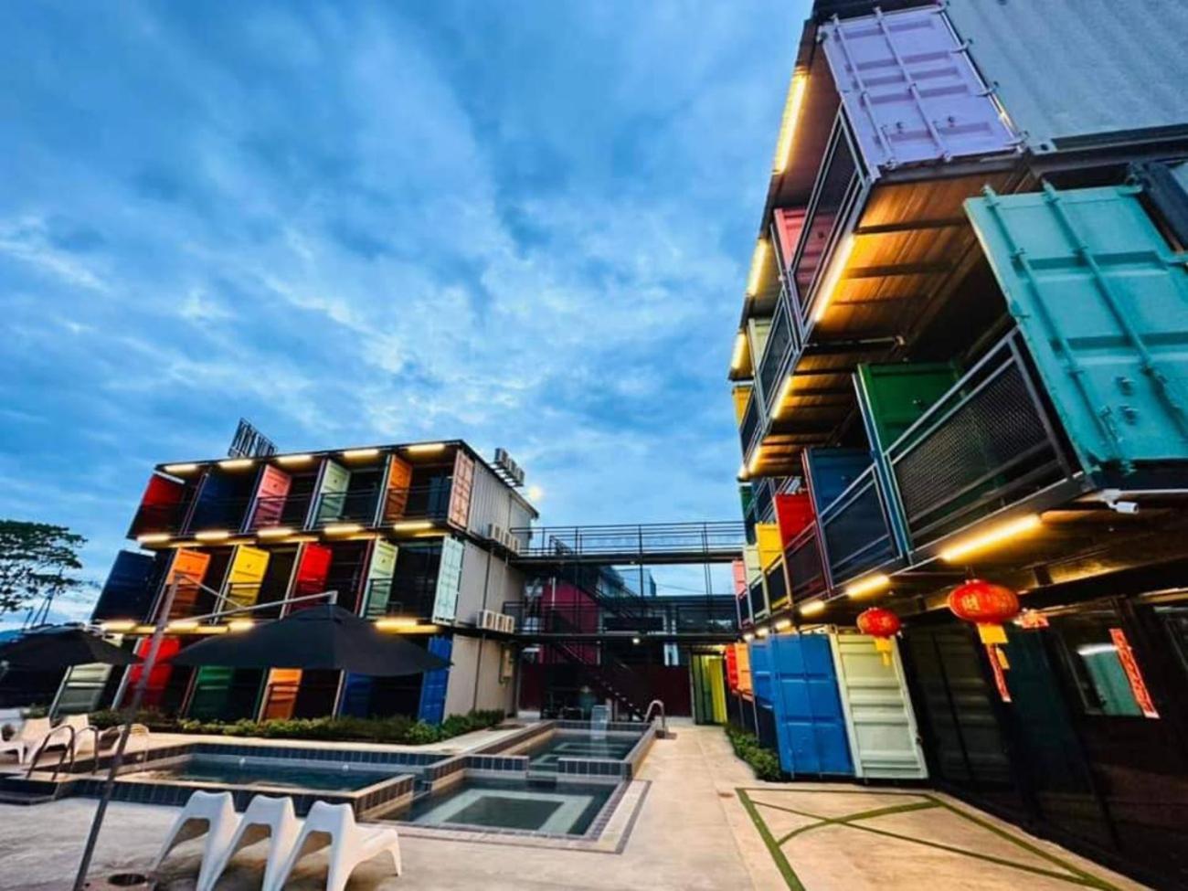 Boxinn The Kontena Home Semporna Ngoại thất bức ảnh