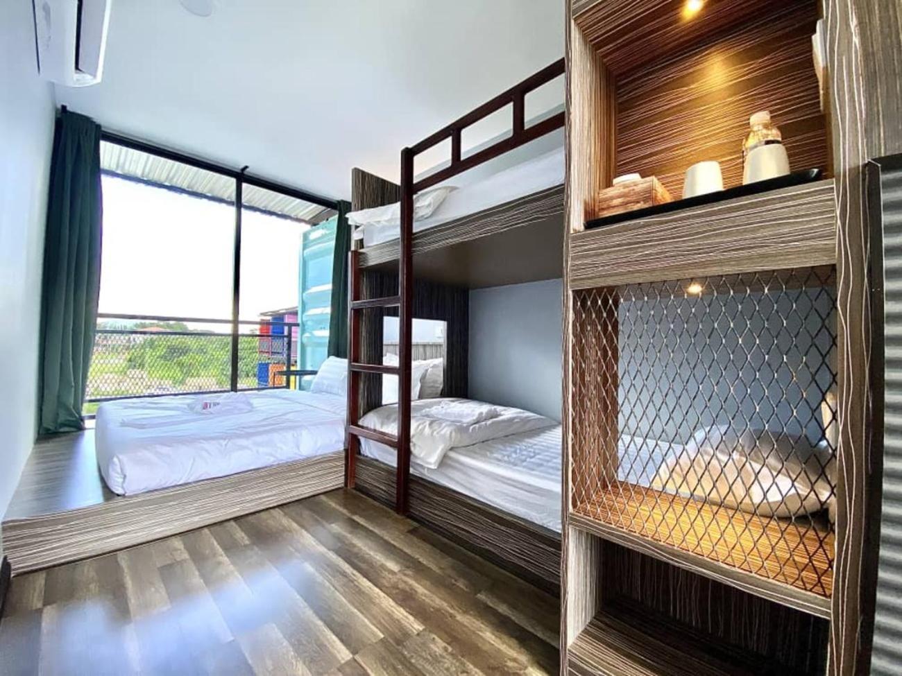 Boxinn The Kontena Home Semporna Ngoại thất bức ảnh