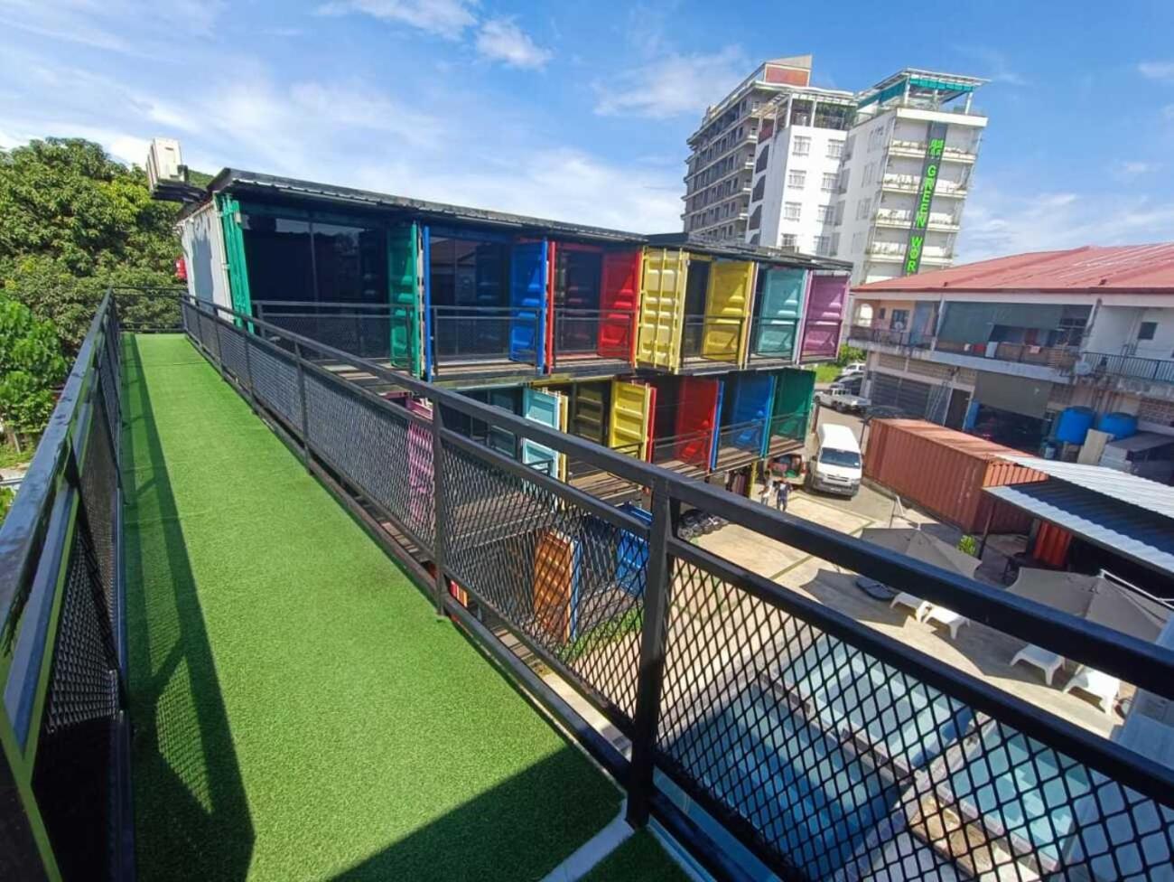 Boxinn The Kontena Home Semporna Ngoại thất bức ảnh