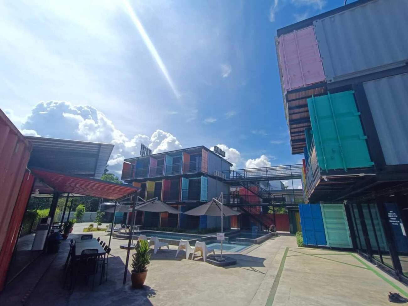 Boxinn The Kontena Home Semporna Ngoại thất bức ảnh